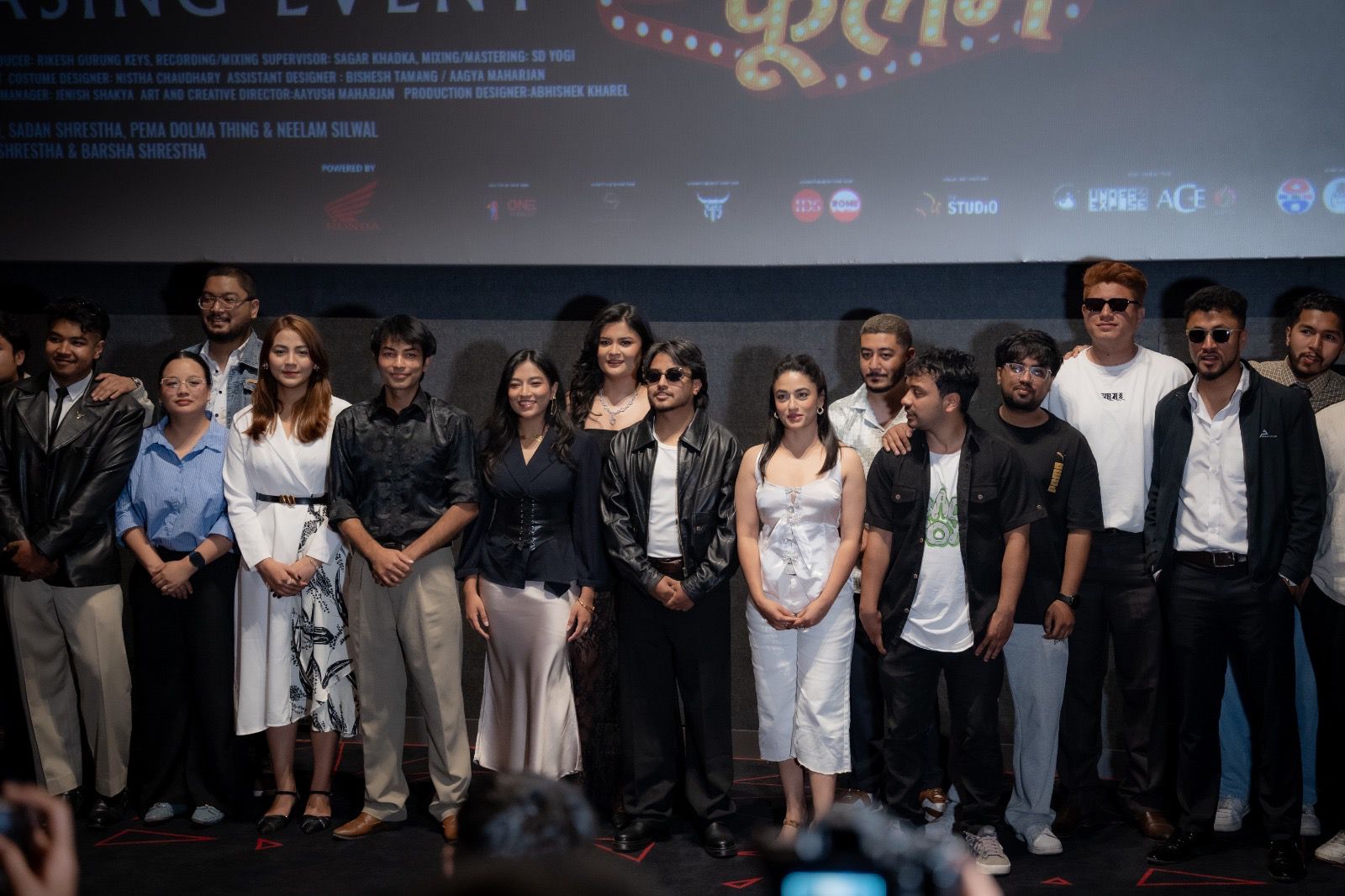 लाइफ ड्यामेज’ मा समाबेश चलचित्रकाे गीत सार्वजनिक