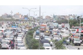 भारी बृद्धि भयो सार्वजनिक यातायात र ढुवानीको भाडा
