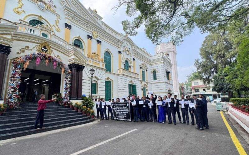 राष्ट्र बैंकको वार्षिकोत्सवमै कर्मचारी आक्रोश: गभर्नरविरुद्ध कालो ब्यानर, कार्यक्रम बहिष्कार