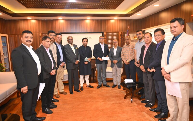 २७ संस्था एवं व्यक्तिले अर्थमन्त्रीमार्फत राहत कोषमा शुक्रबार एकैदिन गरे ३८ करोड ५५ लाख सहयोग