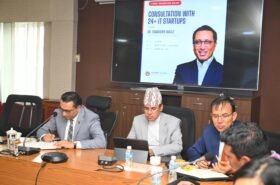 अर्थमन्त्री डा. स्वर्णिम वाग्लेले आज सूचना प्रविधि क्षेत्रका दुई दर्जन बढी स्टार्टअपहरूसँग छलफल गर्नुहुँदै