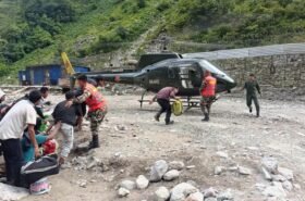 जलविद्युत् आयोजनामा फसेकाको उद्धार तीव्र, प्राधिकरणले थप हेलिकप्टर परिचालन गर्‍यो