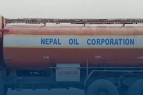 वीरगञ्जमा ट्याङ्करबाट तेल चोरी गर्दै सात जना पक्राउ