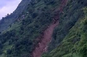 रोल्पामा पहिरोले घर पुरिँदा २ जनाको मृत्यु, २ जना घाइते, १० जना बेपत्ता उद्धार कार्य जारी