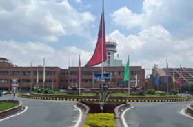 नेपाल वायुसेवा निगमका दुई कर्मचारी विदेशी मुद्रासहित पक्राउ