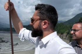 बाढी प्रभावित विद्यालयको अवस्था बुझ्न शिक्षामन्त्री पोखरेल प्रभावित क्षेत्रमा
