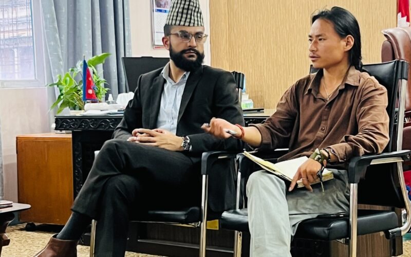 शिक्षामन्त्री पोखरेलद्धारा जेनजी आन्दोलनका सहिद परिवार तथा घाइतेहरुसँग छलफल