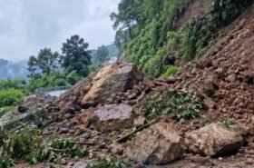 लगातार पहिरो खस्दा कर्णाली राजमार्ग खुलाउन कठिन