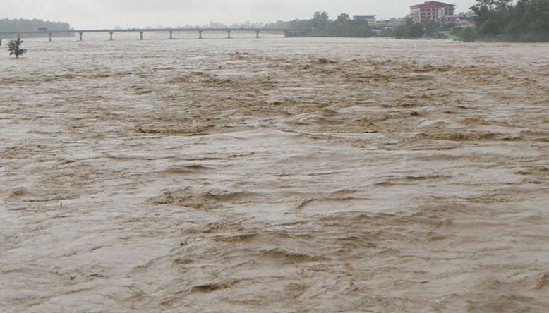 देवघाटमा नारायणीको बहाव १३ मिटर पुग्ने अनुमान, चितवन–नवलपरासीमा उच्च सतर्कता