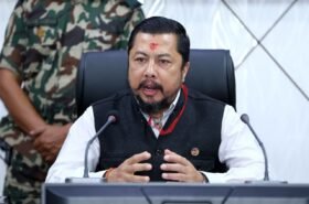 जलविद्युत लाइसेन्सको नियमित अनुगमन गर्न ऊर्जा मन्त्री श्रेष्ठको निर्देशन