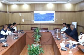 निर्माणाधीन ट्रान्समिसन लाइनको अवरोध फुकाउँदै ऊर्जा मन्त्रालय, १२ प्रसारण लाइनको काम यसै वर्ष सकिने