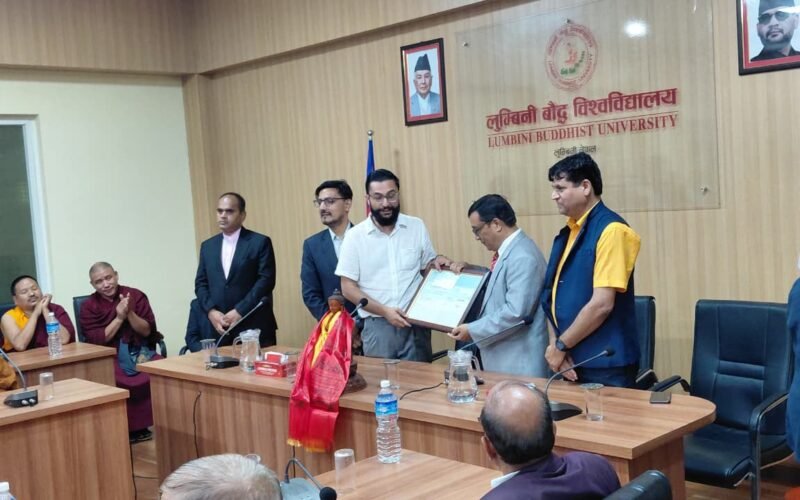 लुम्बिनी बौद्ध विश्वविद्यालयलाई विशिष्ट पहिचानसहित अघि बढाउन शिक्षामन्त्री पोखरेलको जोड